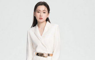 江鎧同純白西裝質感大片曝光帥氣幹練