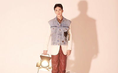 許魏洲光影大片 提燈少年與光對話