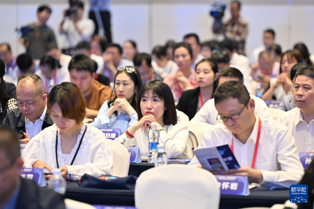 “新时代希望工程铸魂育人项目”在福建福州启动-新华网