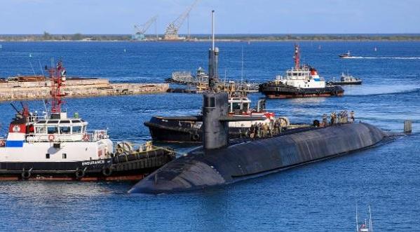 释放政治信号？美媒：美战略核潜艇罕见公开现身关岛