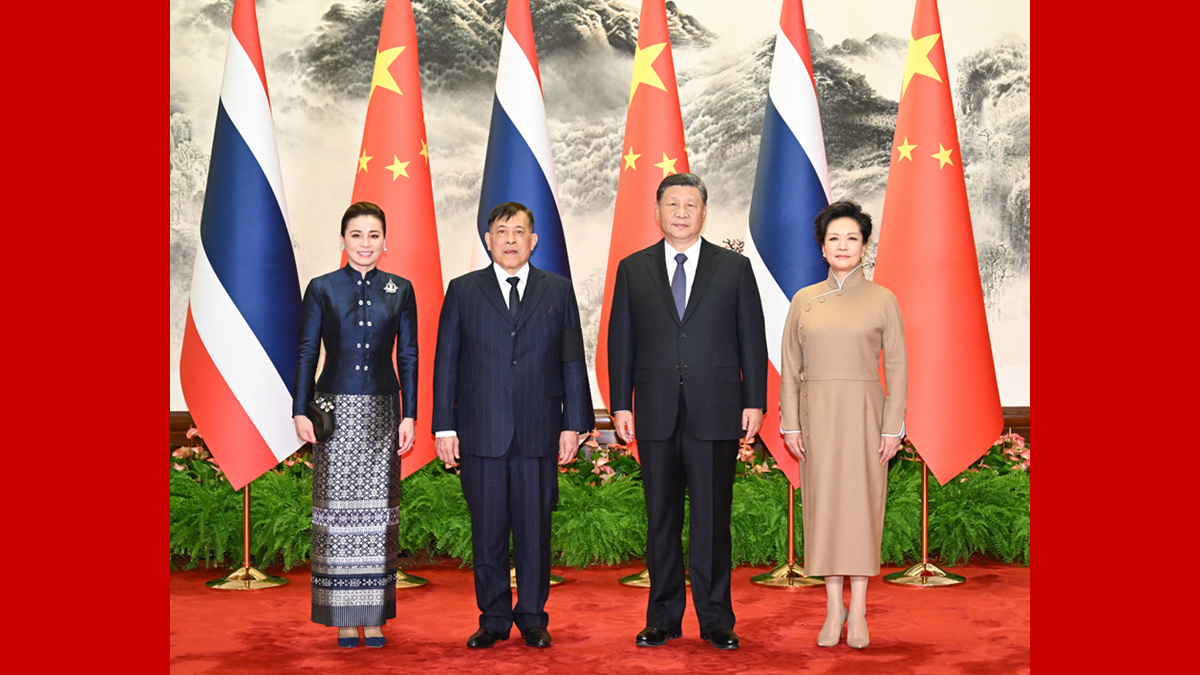 习近平会见泰国国王哇集拉隆功