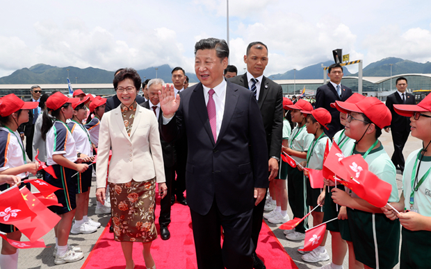 圆满结束在香港的各项活动 习近平主席离开香港返回北京