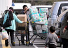 日本上调消费税 引发民众抢购囤货