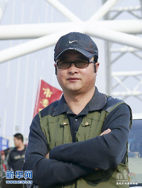 仲伟杰 国家一级保护动物和濒危鸟类摄影师-新华网